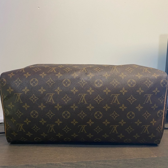 ✨SOLD✨AUTHENTIC LOUIS VUITTON SPEEDY 40✨ - Picture 5 of 10